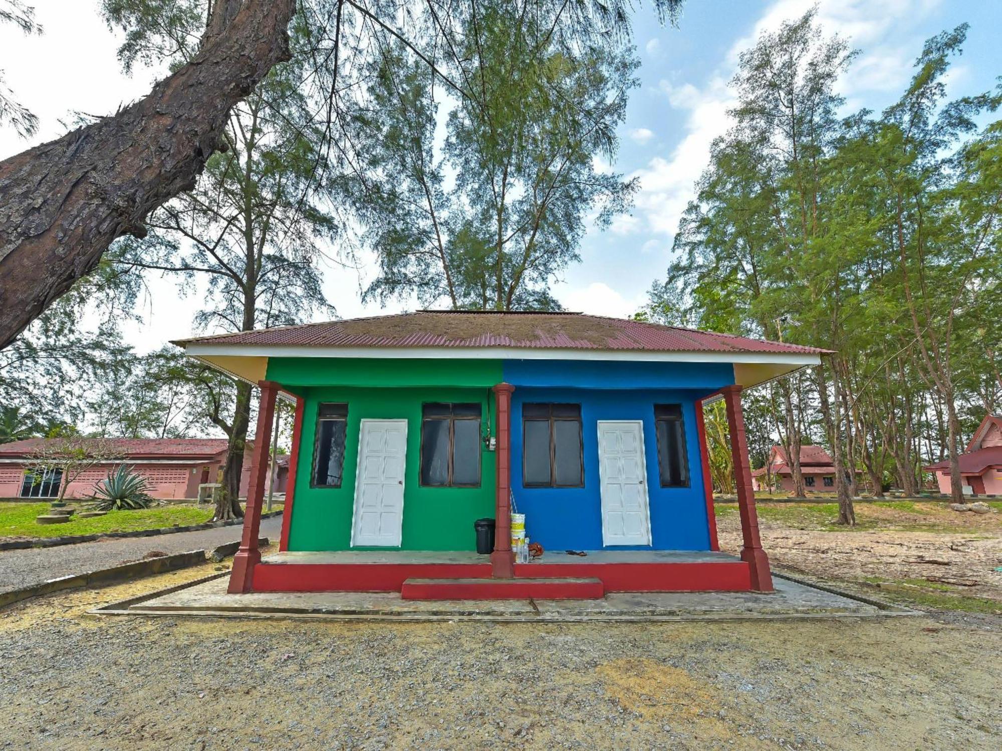 โอโย 90103 บีบีอาร์ บารี บีช รีสอร์ท กัวลาตรังกานู ภายนอก รูปภาพ