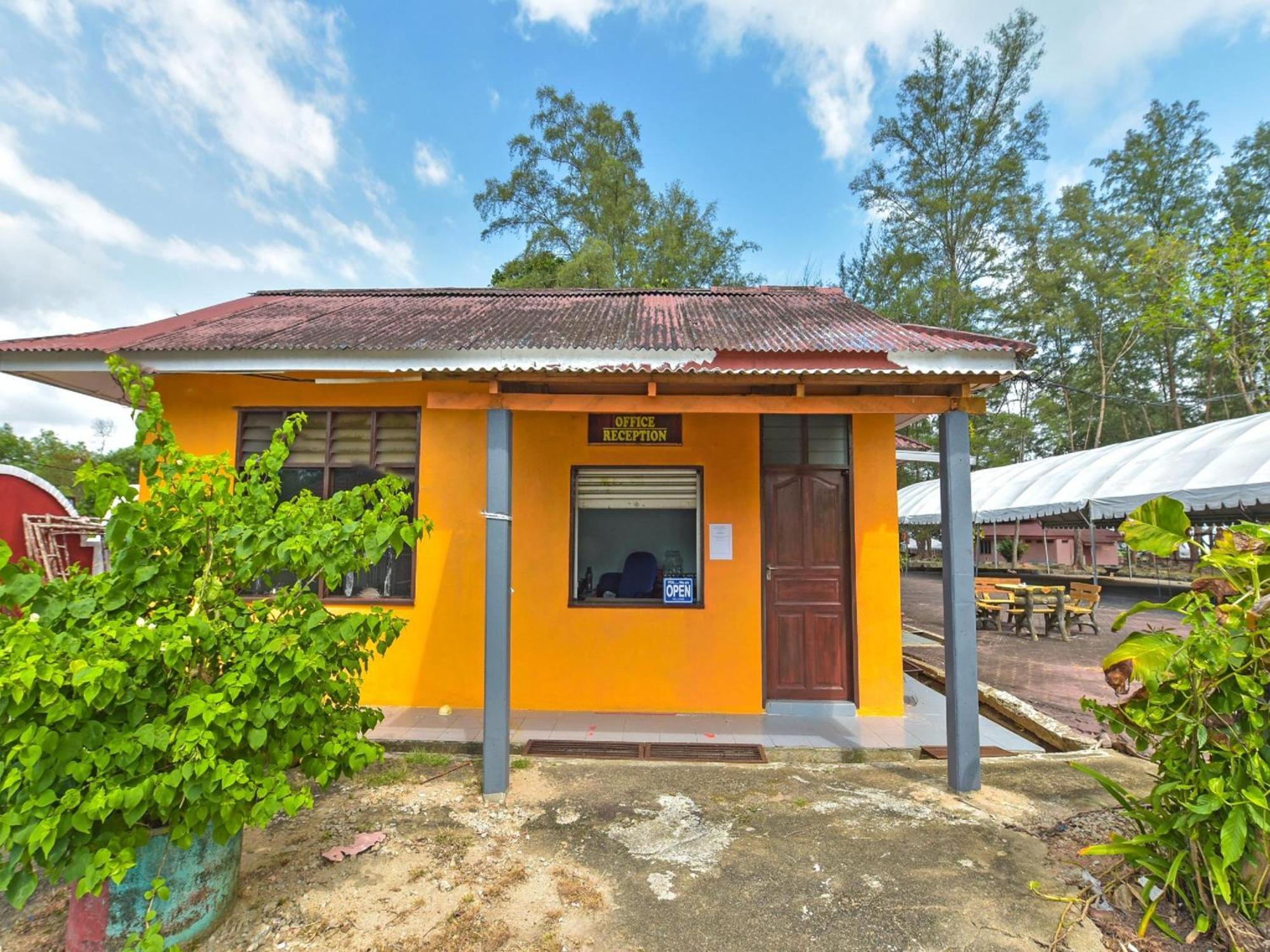 โอโย 90103 บีบีอาร์ บารี บีช รีสอร์ท กัวลาตรังกานู ภายนอก รูปภาพ